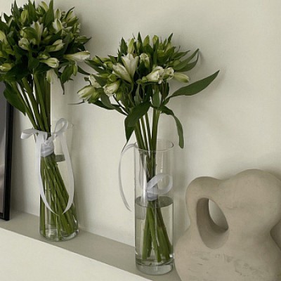 Интерьерный букет из 7 белых альстромерий