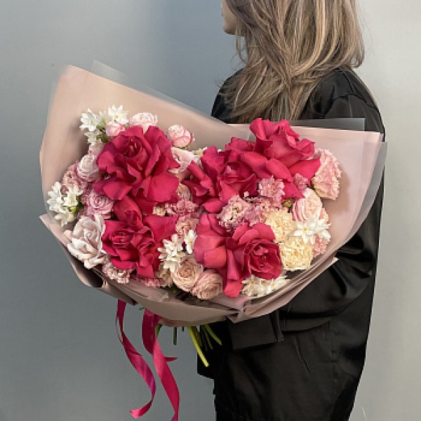 Сборный букет Ягодный десерт L