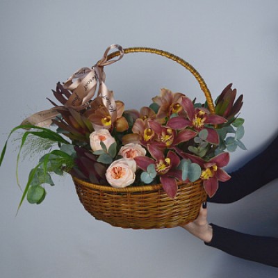 Корзина с орхидеями Amor