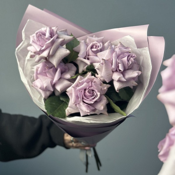 Букет из 5 французских роз Ocean Song