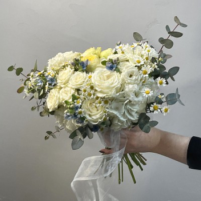 Свадебный букет невесты в полевом стиле