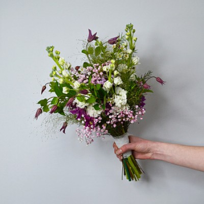 Классический полевой свадебный букет невесты