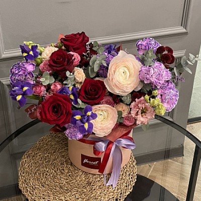 Букет в шляпной коробке Сочный ягодный