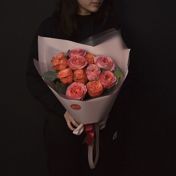 Букет пионовидных роз Kahala и Pink expression