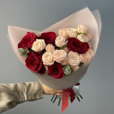 Дуо-букет роз Explorer и Bombastic М