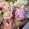 Сборный букет с пионом Ванильный сироп S