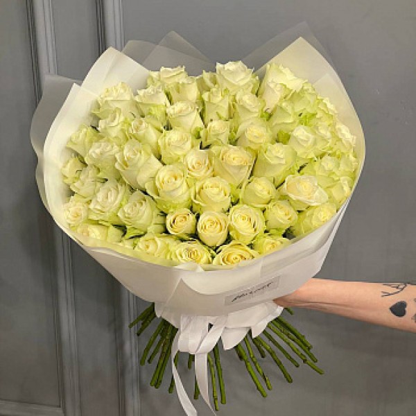Букет из 51 белой розы 50см (Иран)