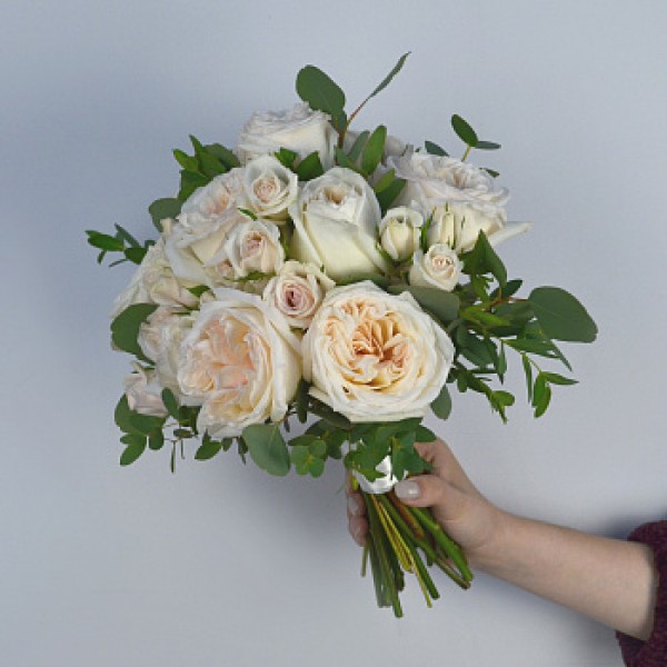 Свадебный букет невесты из роз