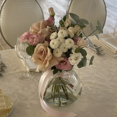 Пастельный букет на стол гостей