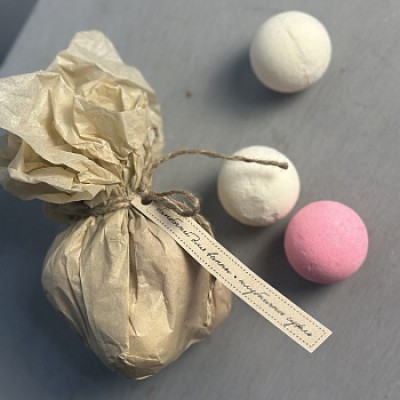 Набор из 6-ти бомбочек для ванн "Клубничное суфле"