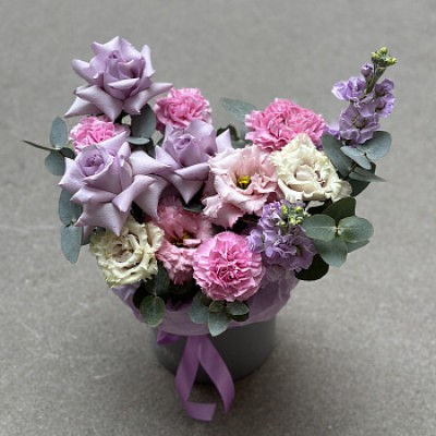 Букет в шляпной коробке Purple Dream M
