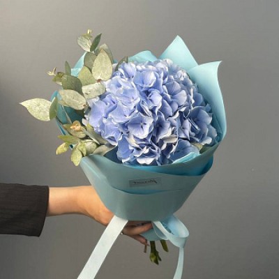 Букет голубой гортензии