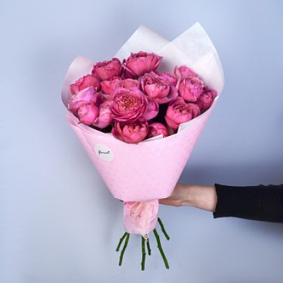 Букет из 7 кустовых пионовидных роз Juliet Cerise