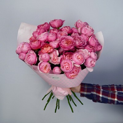 Букет из 15 кустовых пионовидных роз Juliet Cerise