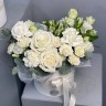 Букет в шляпной коробке White box M