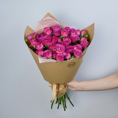 Букет из 11 кустовых пионовидных роз Classic Sensation