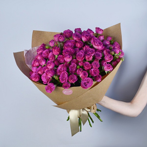 Букет из 25 кустовых пионовидных роз Classic Sensation