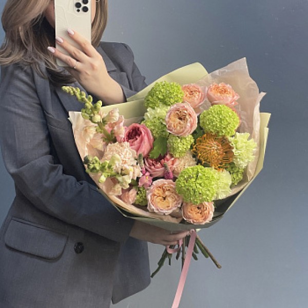 Сборный букет Savage garden M