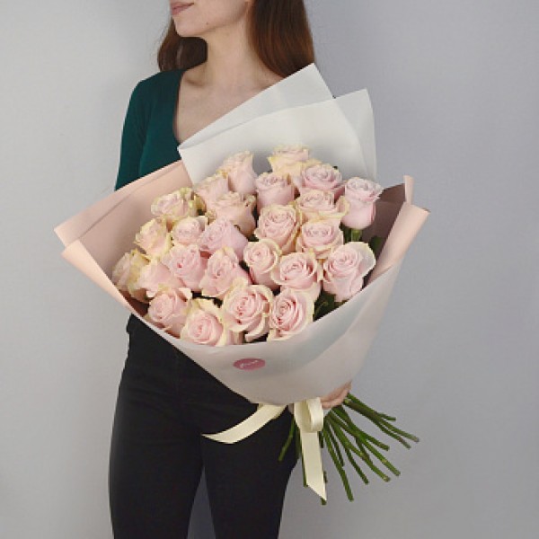 Букет из 25 роз Pink Mondial 60см