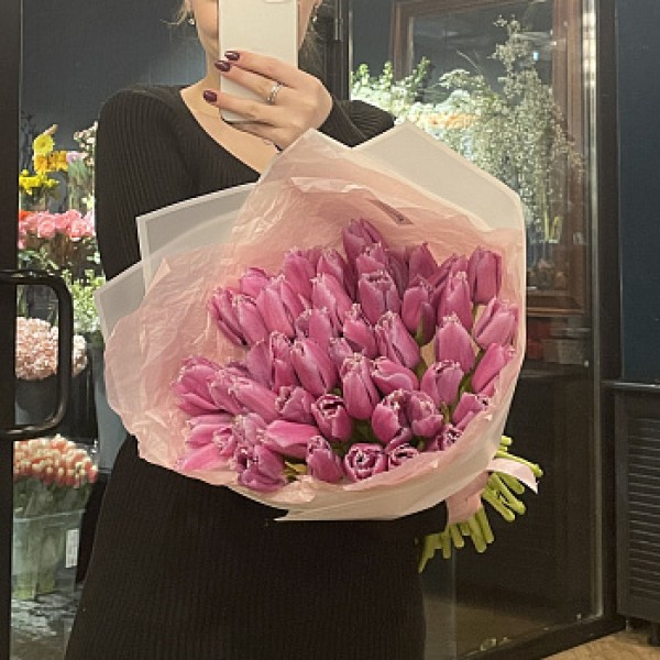 Букет из 51 махрового тюльпана