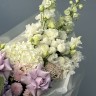 Сборный букет в лиловых оттенках