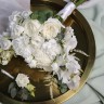Светлый раскидистый свадебный букет невесты