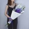 Букет из 3 синих дельфиниумов