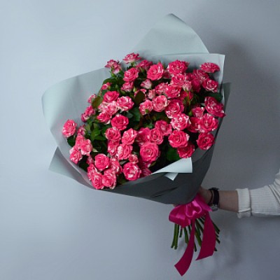 Букет из 15 кустовых роз Fireworks