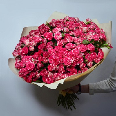 Букет из 51 кустовой розы Fireworks