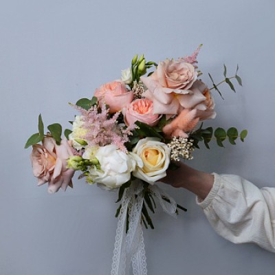 Персиковый свадебный букет невесты