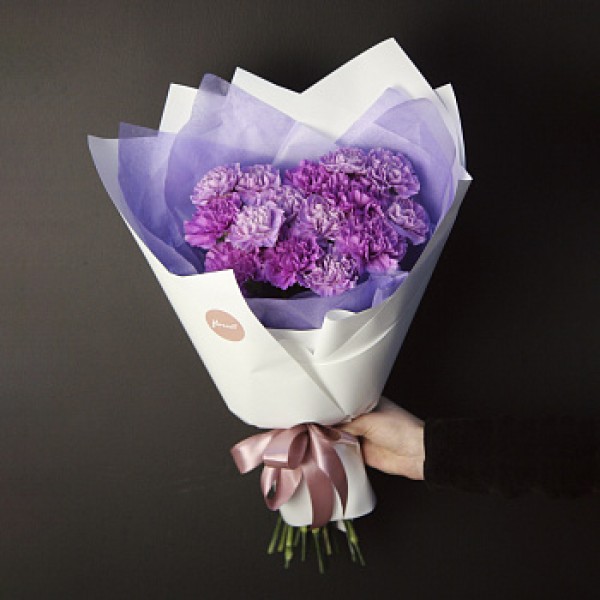 Букет из 15 лунных гвоздик